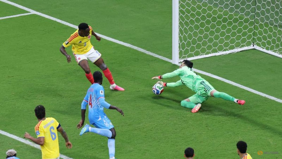 Munoz sends Colombia into World Cup last 32 with win over DR Congo