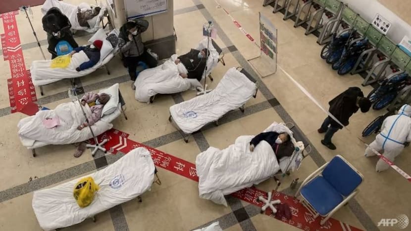 'ICU penuh'; pekerja barisan hadapan, hospital China makin terbeban dek COVID-19 'ICU penuh'; pekerja barisan hadapan, hospital China makin terbeban dek COVID-19