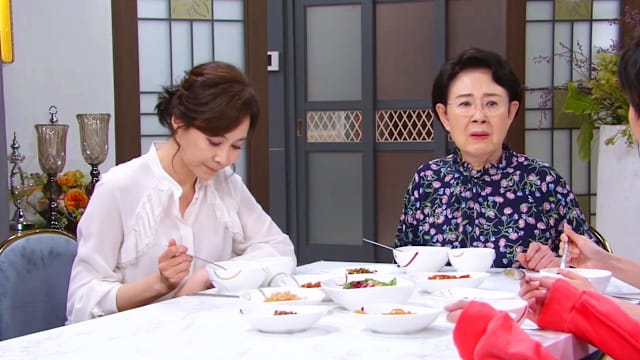 明日也晴朗（第67集）：荷妮发现自己并非恩爱的骨肉