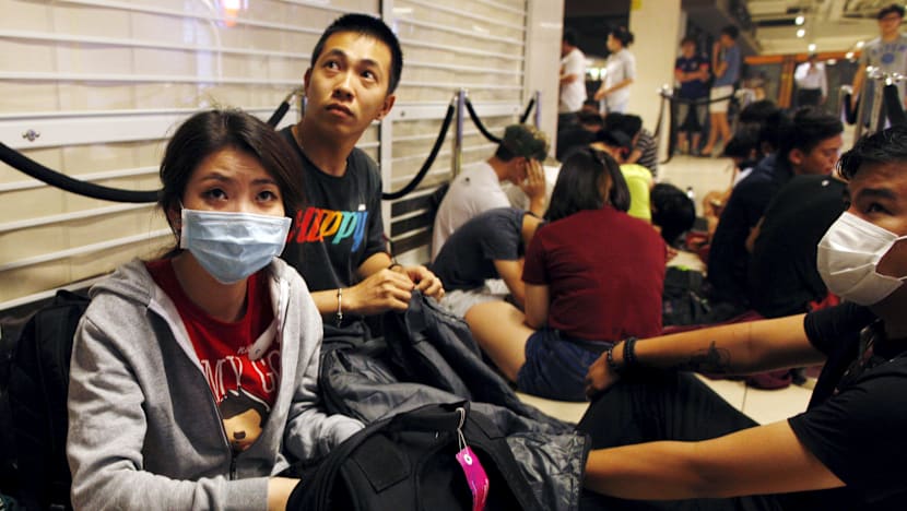 Apple fans in quest for new iPhone 6S, 6S Plus not deterred by haze