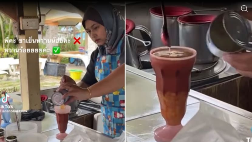 Netizen terkejut lihat penjual minuman ini tuang seluruh tin susu pekat dalam minuman Netizen terkejut lihat penjual minuman ini tuang seluruh tin susu pekat dalam minuman