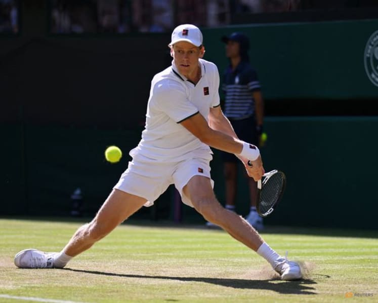 Sinner beats the heat and breezes past Brooksby into Wimbledon fourth round