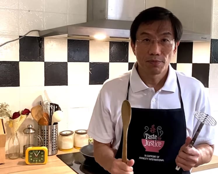 SDP chief Chee Soon Juan to sell S$100 ‘Chee-sy’ mashed potatoes to raise funds