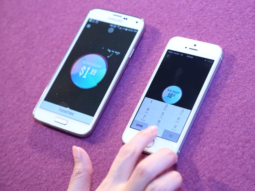 Person-to-person payment. Photo: SingTel