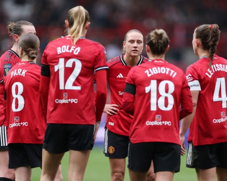 Electric James steers Chelsea to Women's League Cup final win over Manchester United