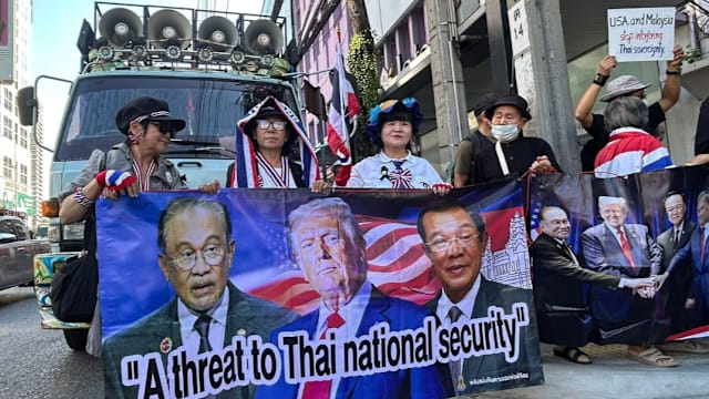 泰国示威者聚集马国大使馆 要求安华停止干涉泰柬边界纠纷 