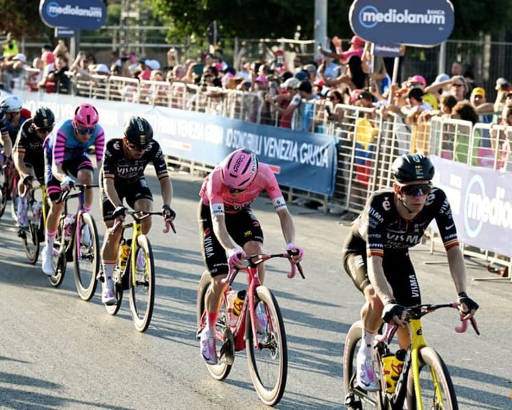 Vingegaard wins Giro d'Italia to capture fourth Grand Tour title