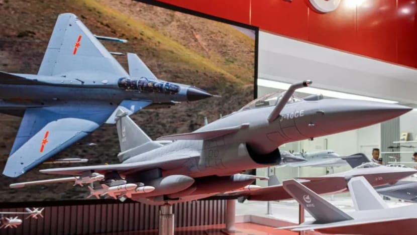 Iran pertimbang beli jet pejuang Chengdu J-10 buatan China