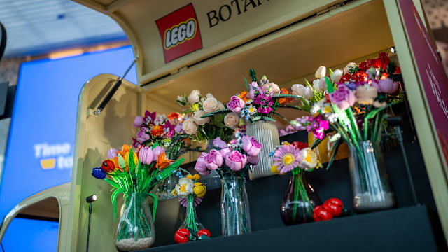 LEGO Botanicals Bloom Bar　开启“永不凋零”的浪漫！