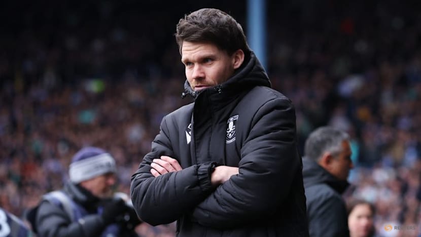Rangers appoint former Sheffield Wednesday coach Rohl as manager