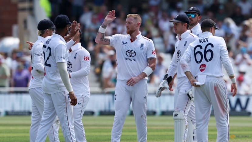 England roar back in second test with wickets for Stokes and century for Duckett