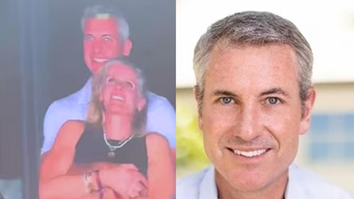 Astronomer CEO quits after viral Coldplay concert video sparks debate on  workplace conduct and online privacy - CNA Lifestyle