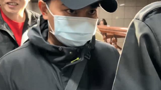 撞死人逃逸遭收押禁见　25岁台湾歌手邱军被经纪公司解约