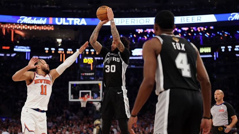 Spurs go into attack mode to top Knicks in Game 3