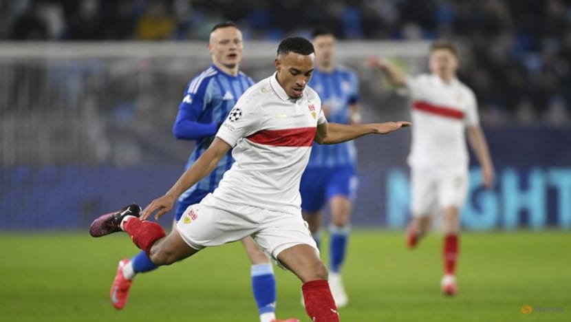 Stuttgart stay in playoff hunt with 3-1 win in Bratislava