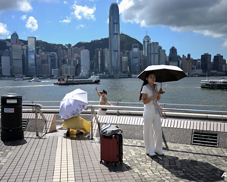 Hong Kong logs record number of 'very hot' October days