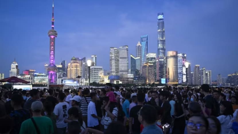 GE2025: Lebih 900 warga SG daftar diri mengundi di Shanghai GE2025: Lebih 900 warga SG daftar diri mengundi di Shanghai