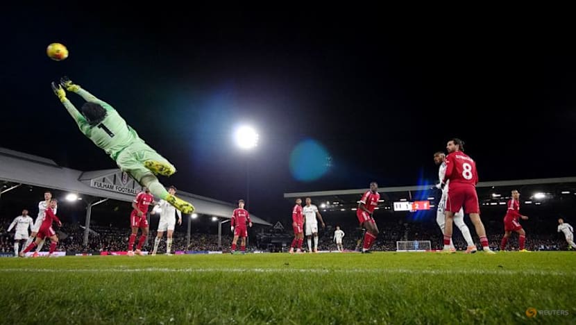Reed's late screamer earns Fulham point in hectic 2-2 draw with Liverpool
