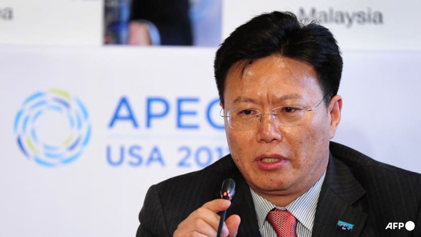 China's customs chief and trade veteran dies of sudden illness China's customs chief and trade veteran dies of sudden illness