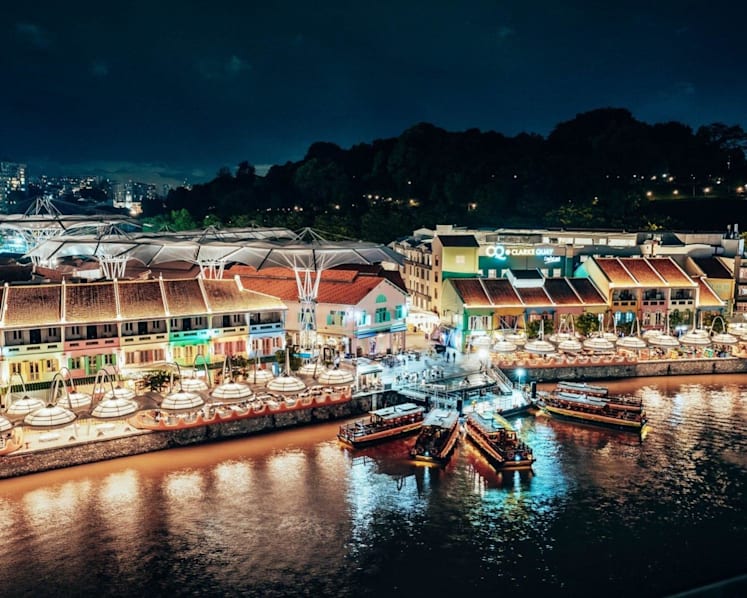 Free weekend late-night shuttle bus from Clarke Quay to 5 locations around town, plus rides to Tampines and Jurong