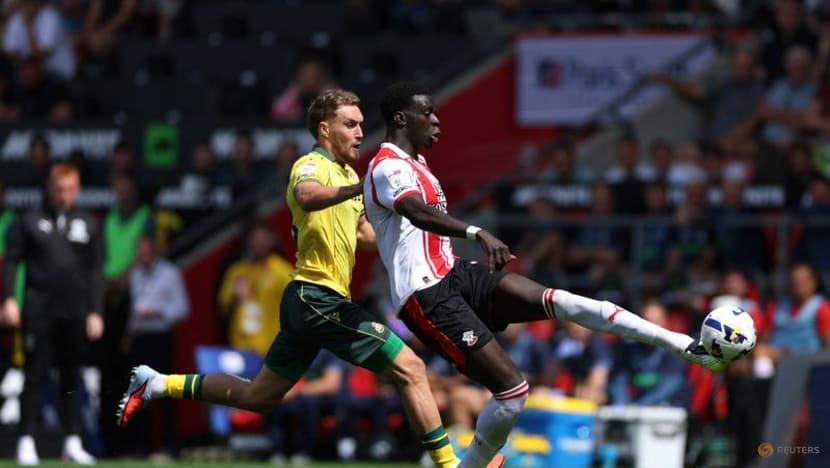 Southampton late show spoils Wrexham's dream return Southampton late show spoils Wrexham's dream return
