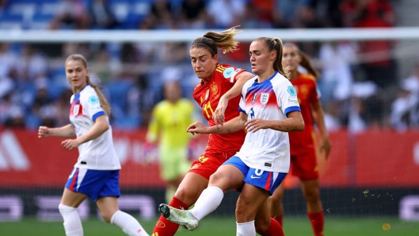 Spain into last four of Women's Nations League after 2-1 win over England