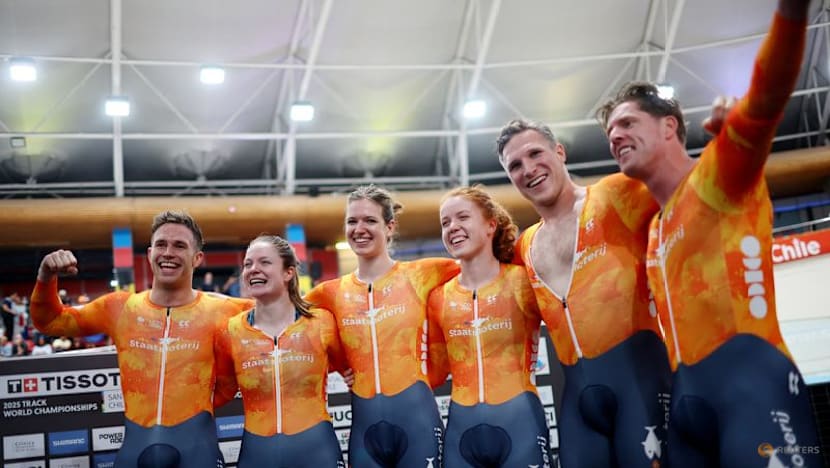 Golden Dutch dominate day one of world track championships