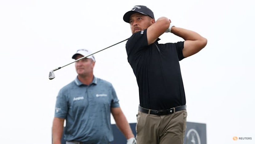 New Zealand's Fox shares Open lead after record-equalling 62