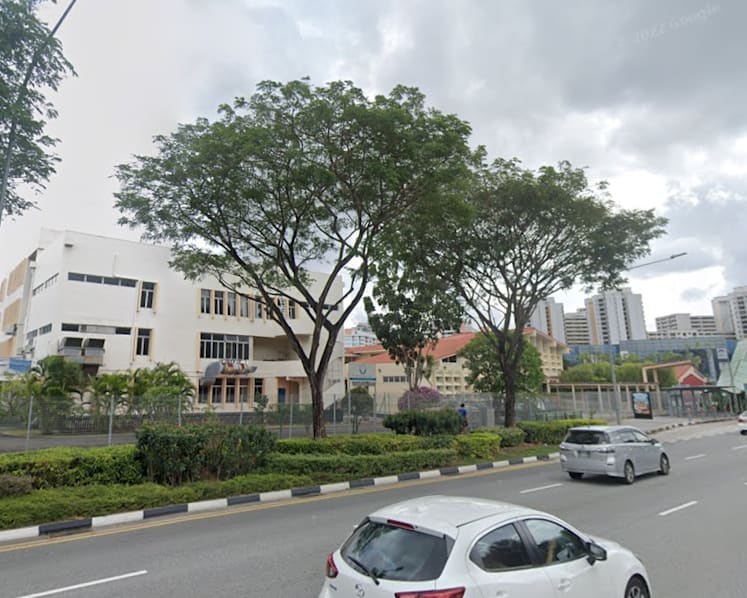 Man arrested for allegedly attempting to rob a 64-year-old woman while armed with shaving blade