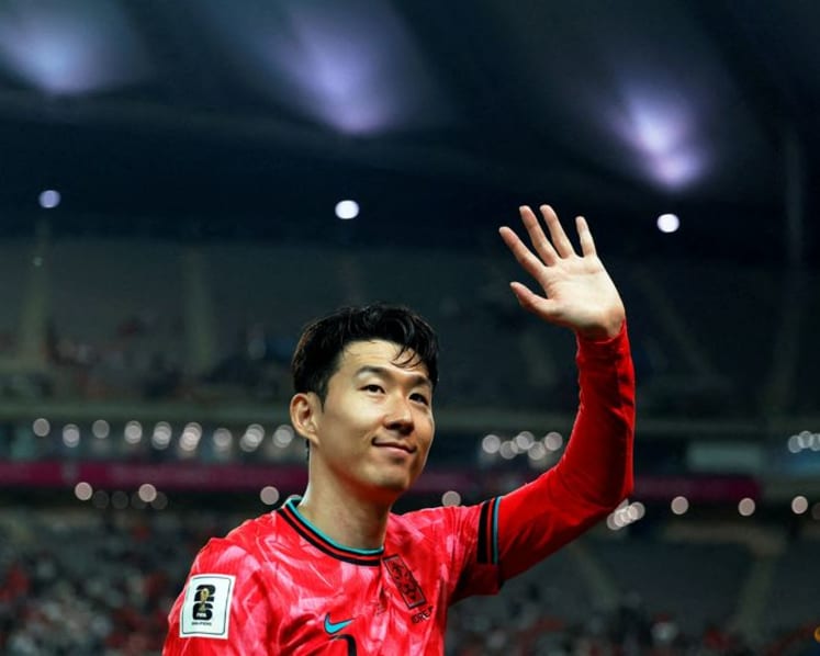 South Korea's Son chases history, Sojka starts for Czechs