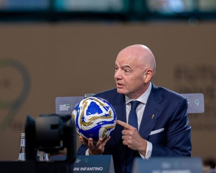 FIFA chief welcomes presence of female fans at Iranian Cup match