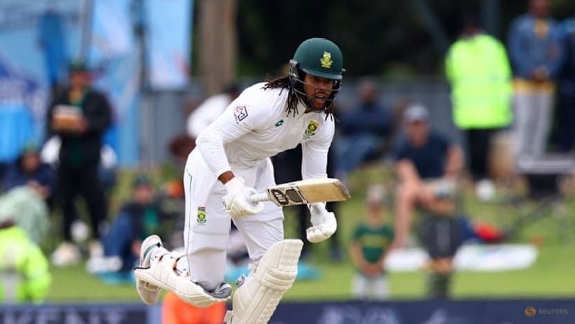 Patient Stubbs leads South Africa fightback but Pakistan still on top