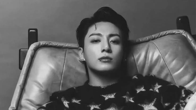 Kirim makanan hingga nekat terobos rumah, fans Jungkook BTS memang kelewat total