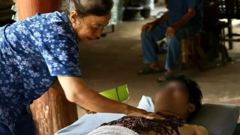 Pakar kesihatan Thailand beri amaran risiko rawatan spa guna cacing tanah untuk cantikkan kulit 