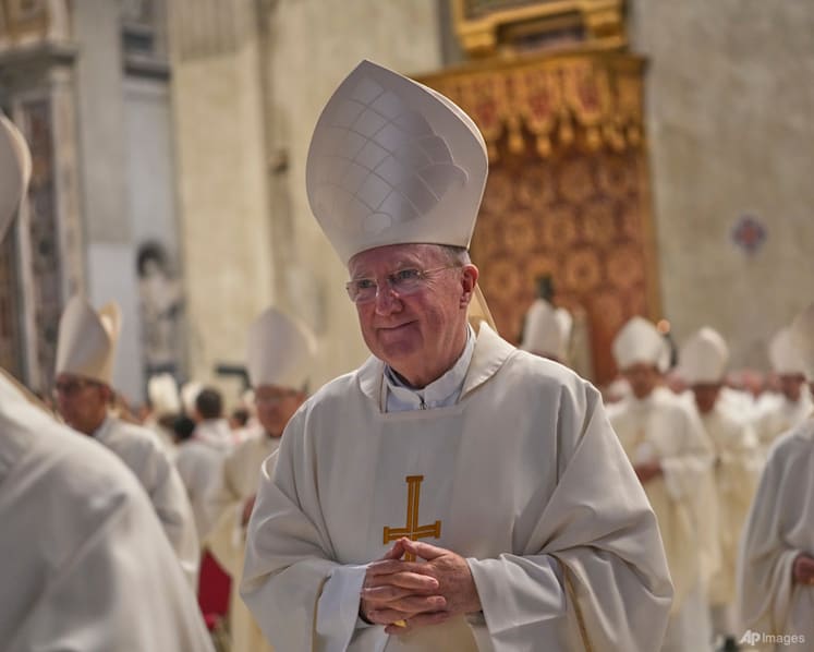 Dinner parties, listening and lobbying: How does the pope get elected?