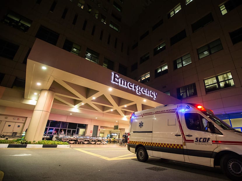 Come down harder on motorists who refuse to give way to ambulances