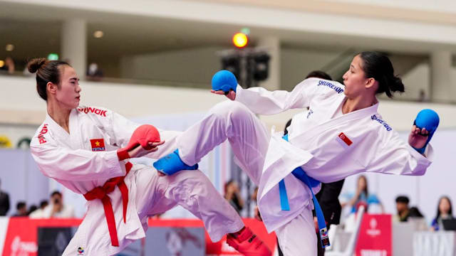 女子55公斤级对打决赛勇摘金 19岁玛丽莎破我国32年金牌荒