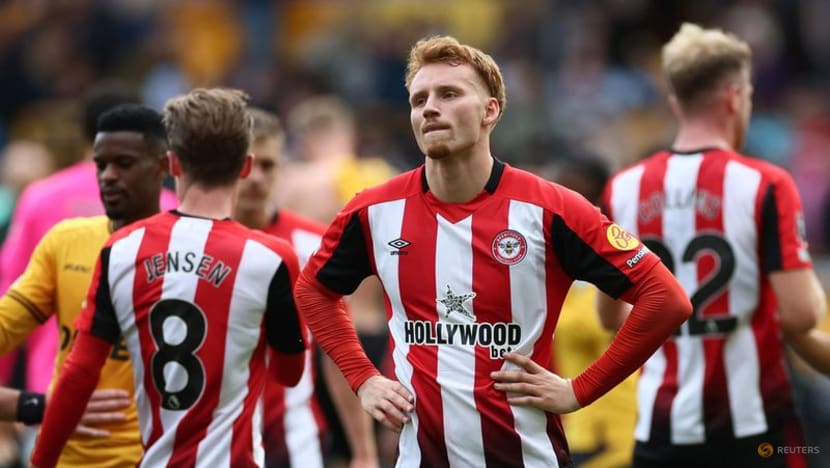 Brentford held 1-1 at Wolves after Munetsi thunderbolt Brentford held 1-1 at Wolves after Munetsi thunderbolt