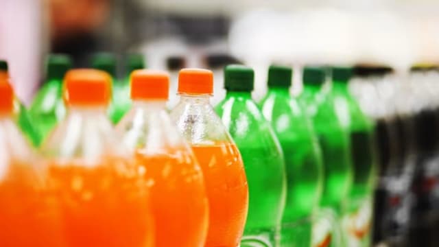 饮料瓶罐退费制过渡期延长至半年 业者有更多时间消化旧库存