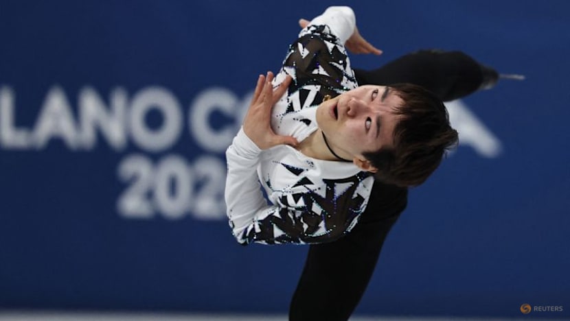 Figure Skating-Kagiyama keeps gold in sight after trailing Malinin in short programme