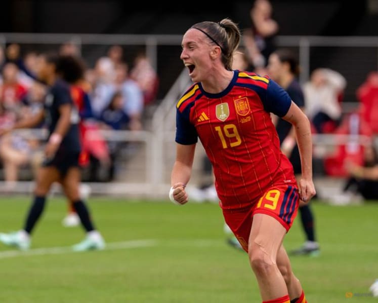 US will learn from bruising friendly defeat by Spain, says Hayes