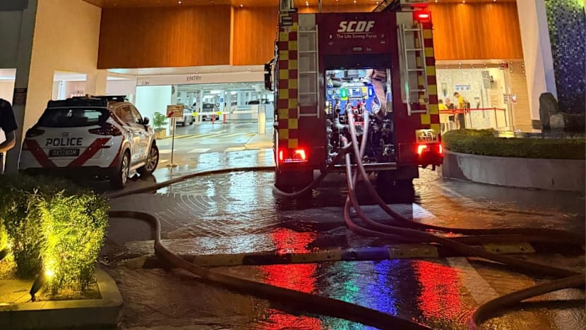 தெம்பனிஸில் தீ - அணைக்கப் போராடிய தீயணைப்பு வீரர் மருத்துவமனையில்