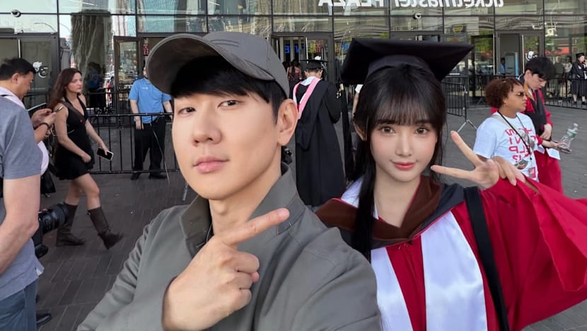 JJ Lin attends girlfriend’s graduation ceremony in New York with his mum