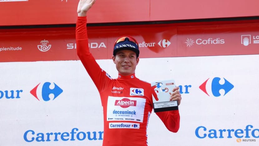 Philipsen rediscovers rhythm to sprint to Vuelta stage one win Philipsen rediscovers rhythm to sprint to Vuelta stage one win