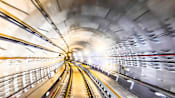 鶹 Explains: What is 'tunnel squatting' and how does it affect MRT operations?