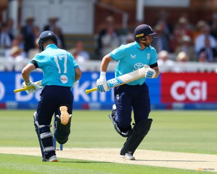 Duckett's big century sets up England series win over India
