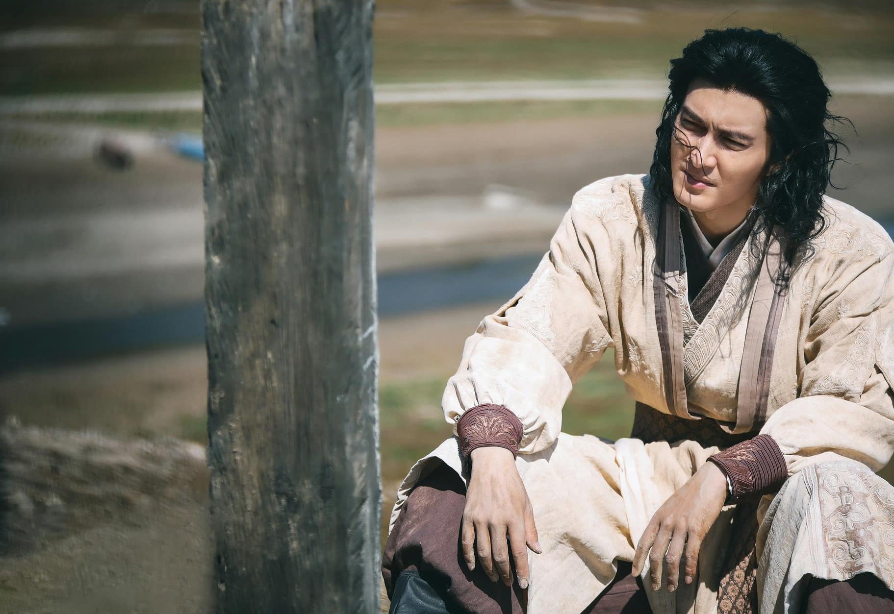 满城三带黄金甲】《华山论剑》：风格割裂、颠覆原著的射雕前传- vibes by 8world