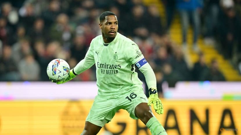 Milan’s Maignan to resume training after injury scare Milan’s Maignan to resume training after injury scare