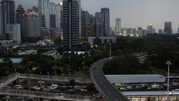 Indonesia expects steady 5% growth in 2025 amid ongoing trade tensions - Channel News Asia (Picture 2)