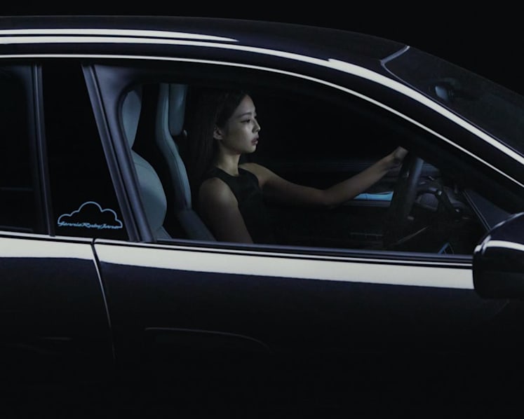 What does Jennie from Blackpink's dream Porsche look like?